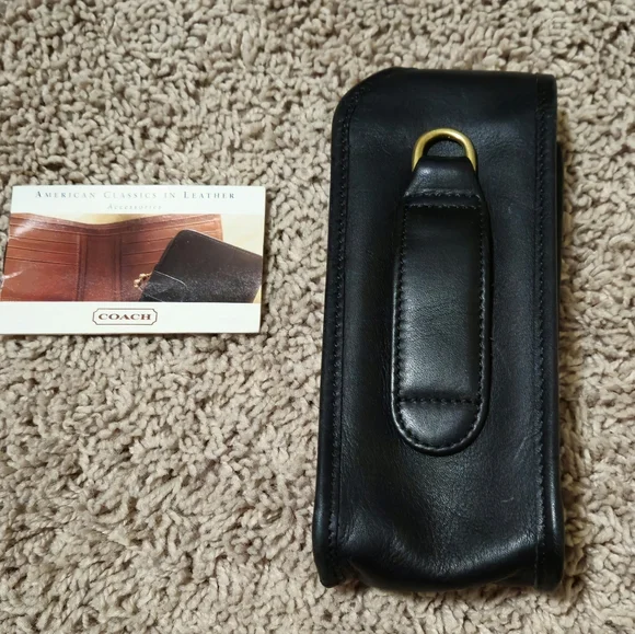 Coach Vintage 1995 Black Leather Cell Phone Case - Picture 3 of 9